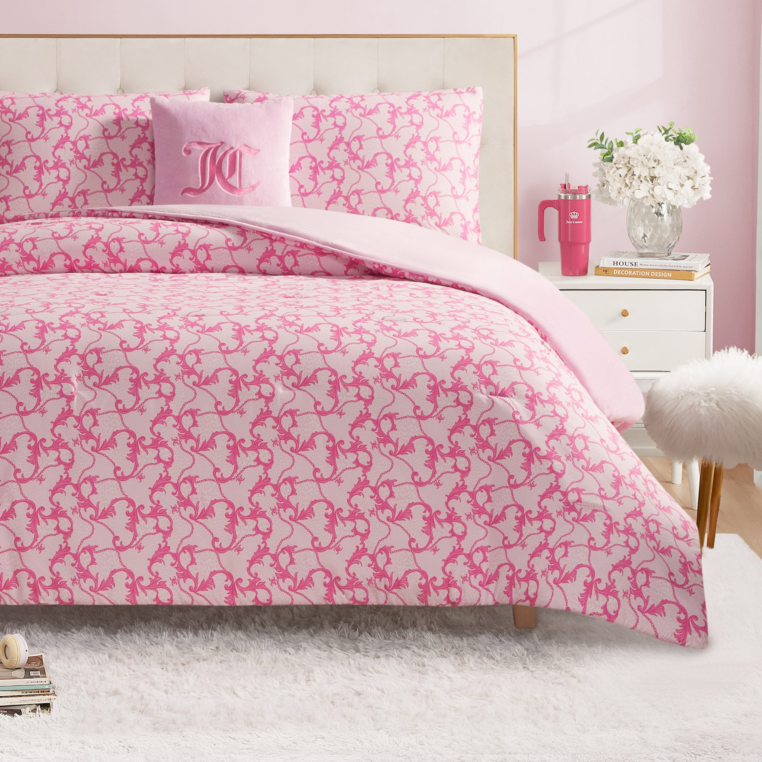 Solid Plush Reversible Cheetah Bows Comforter Set