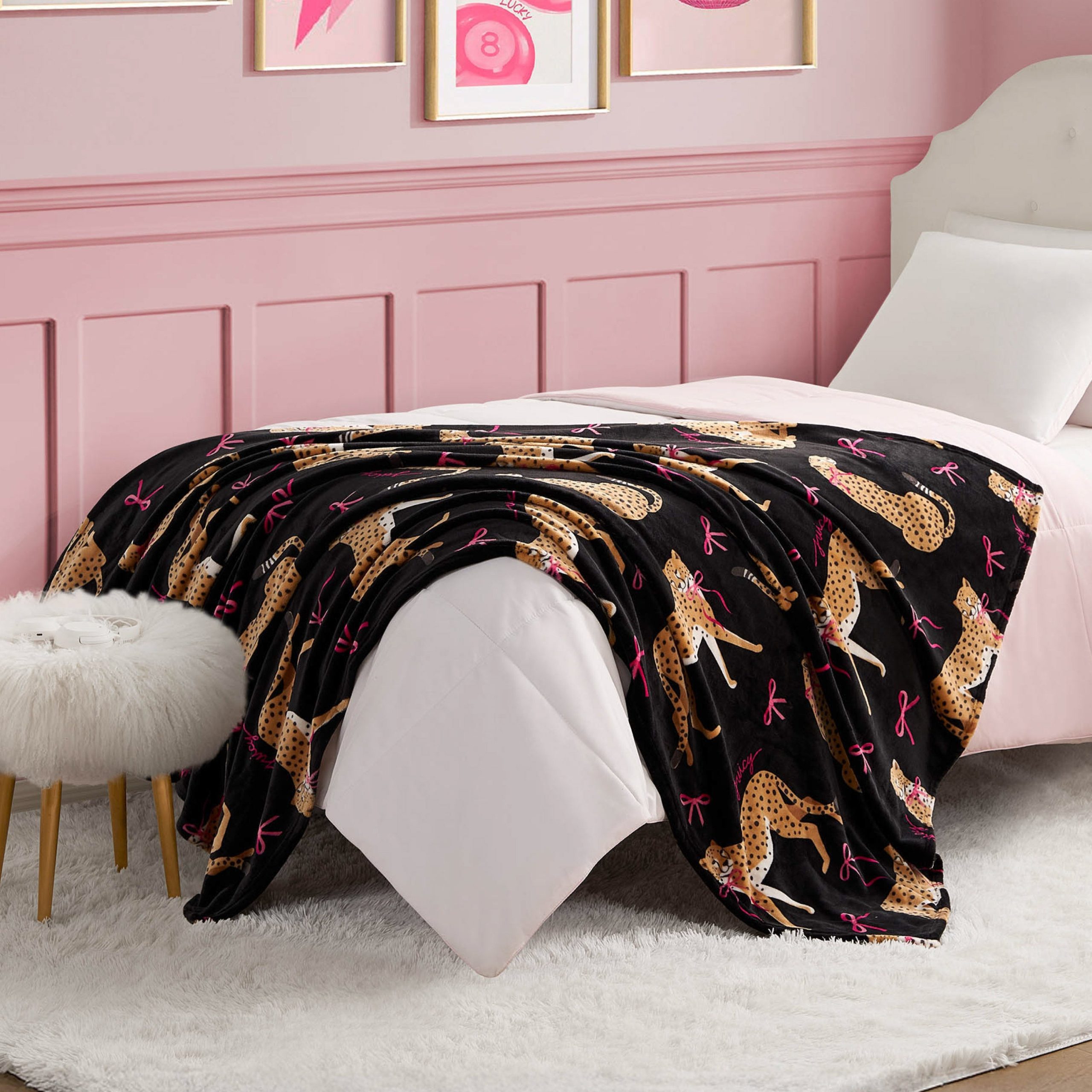 Plush Throw Blanket - Image 2