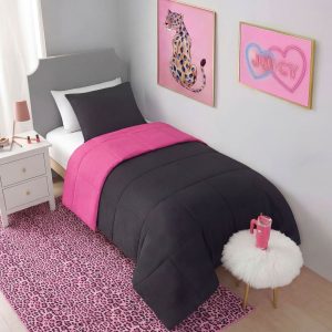 Finely Washable Rug. 5' x 7'